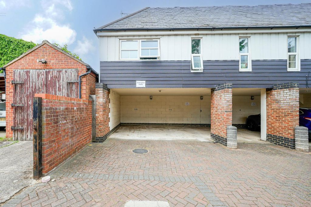 Additional image 12 of 2 bed flat for saleLake Street, Leighton Buzzard LU7