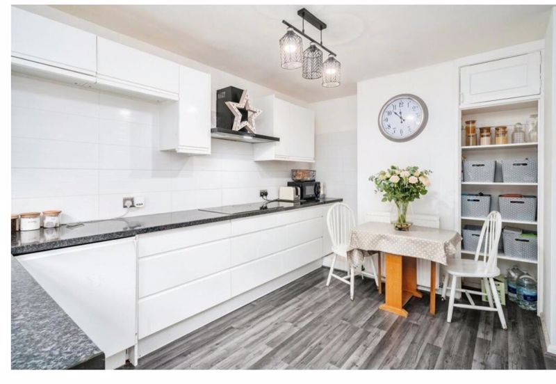 Property photo 3 of 12 Kitchen