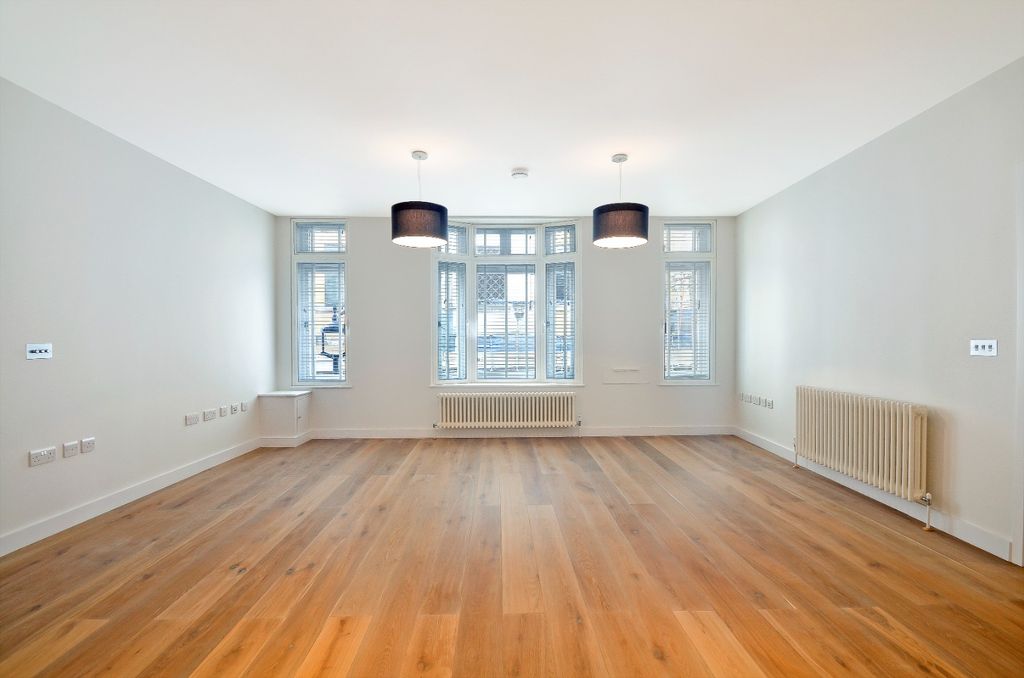 Property photo 2 of 14 976664