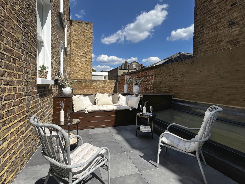 Property photo 1 of 1