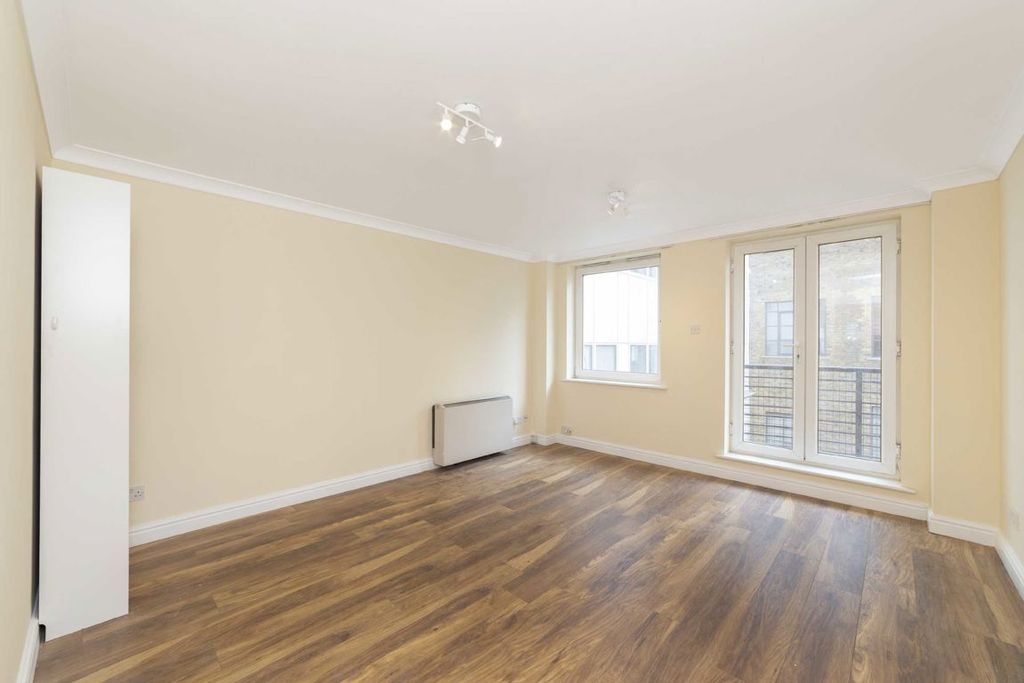 Property photo 2 of 6