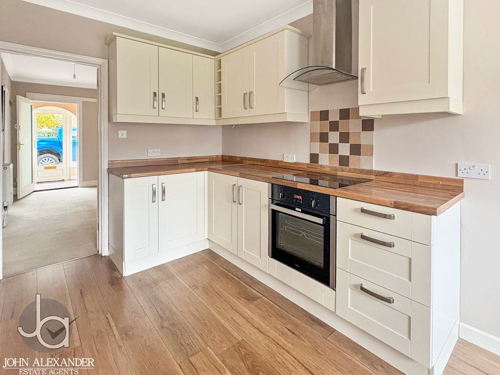 Property photo 2 of 18 20251017_142300459_0.5