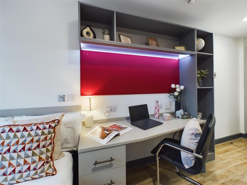 Property photo 3 of 22