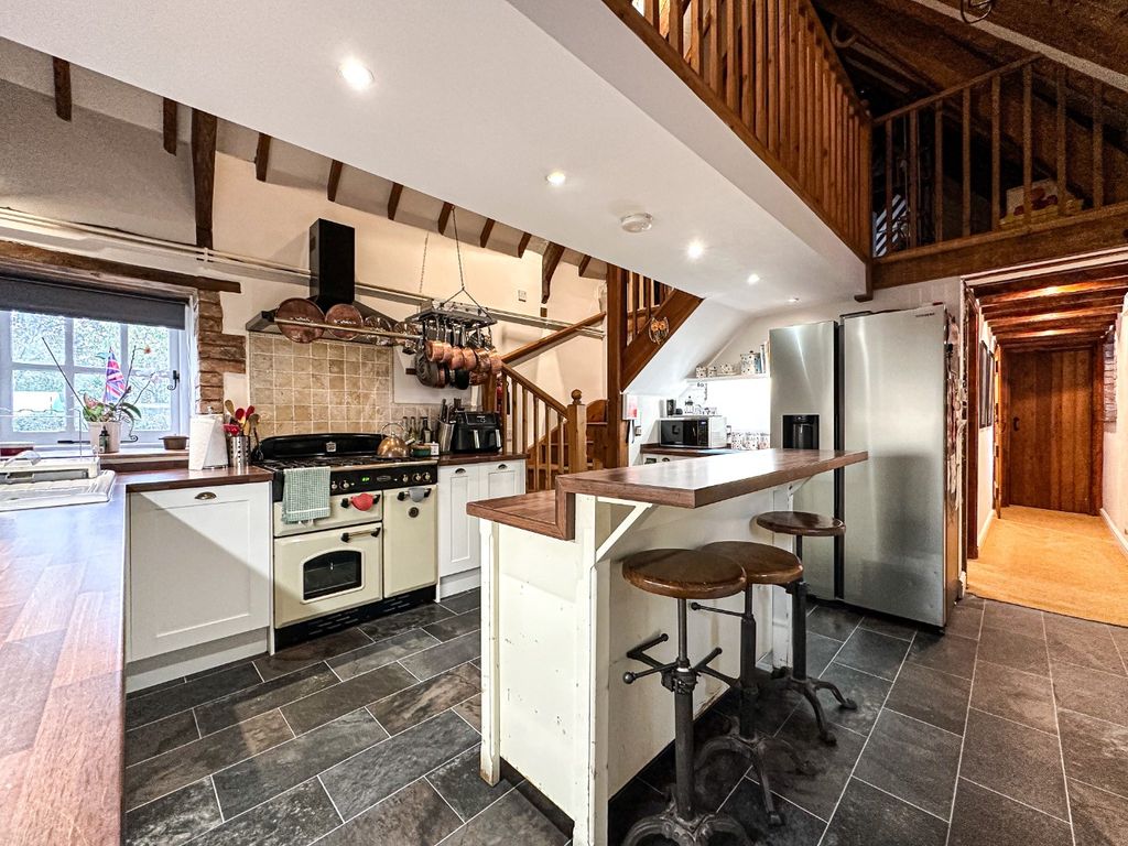 Property photo 3 of 20 4497027