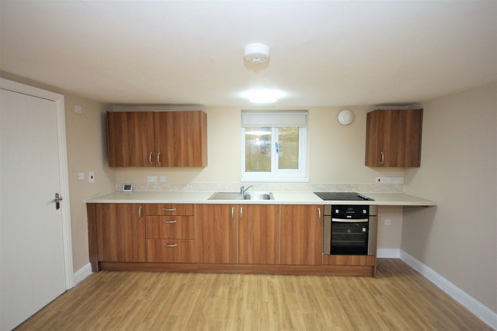 Property photo 3 of 4