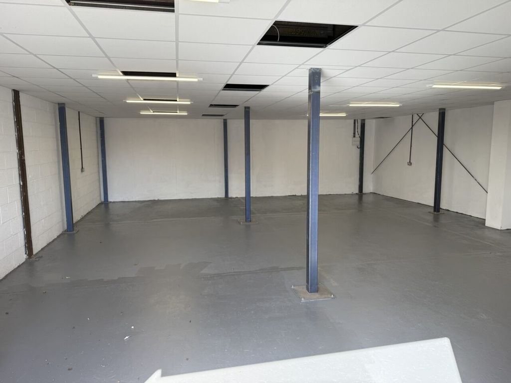 Property photo 3 of 4