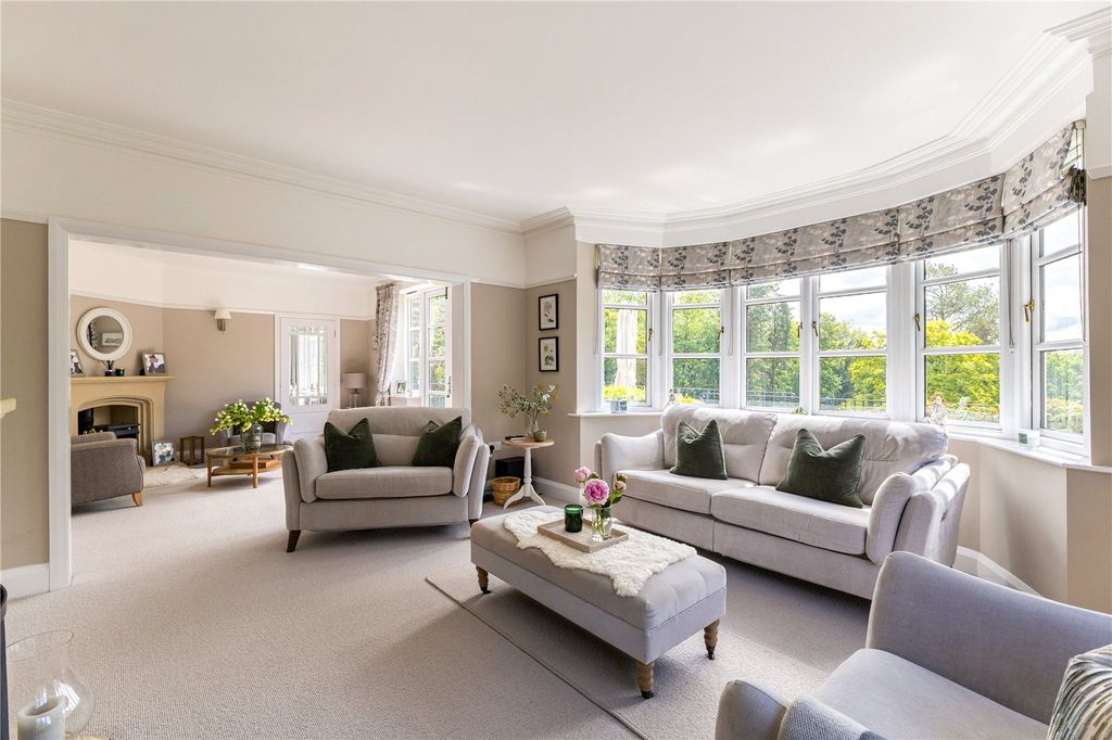 Property photo 3 of 36 Drawing Room