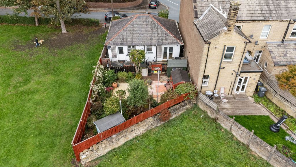 Property photo 3 of 23