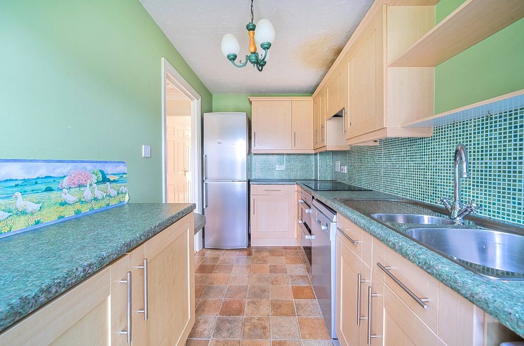 Property photo 2 of 13 Kitchen