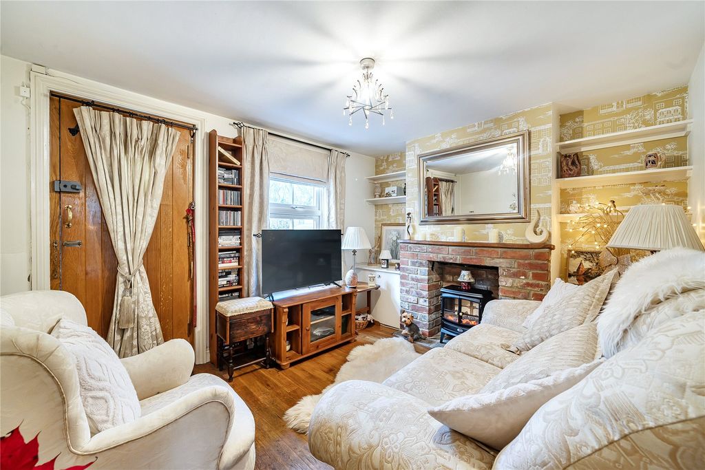 Property photo 2 of 17 Picture No. 14