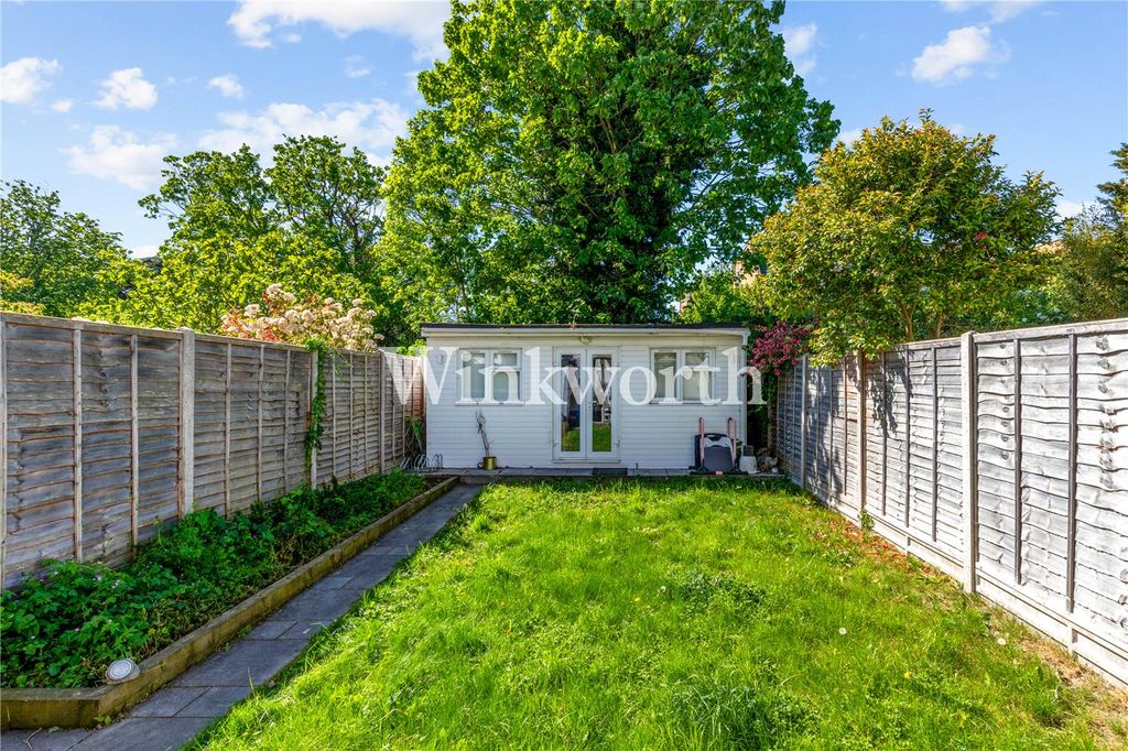 Property photo 3 of 16 Picture No. 14