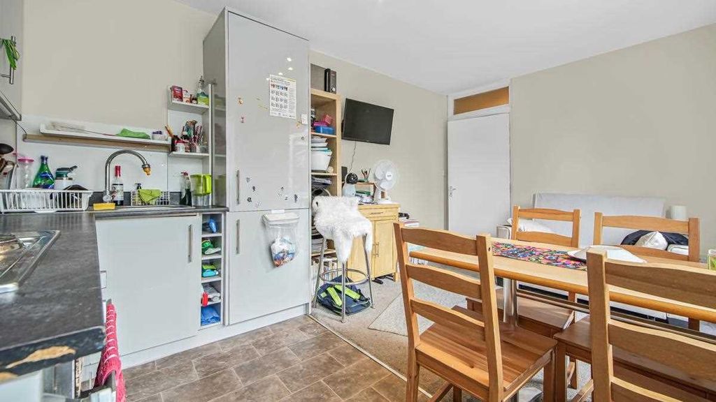 Property photo 2 of 9 Kitchen / Dining Area