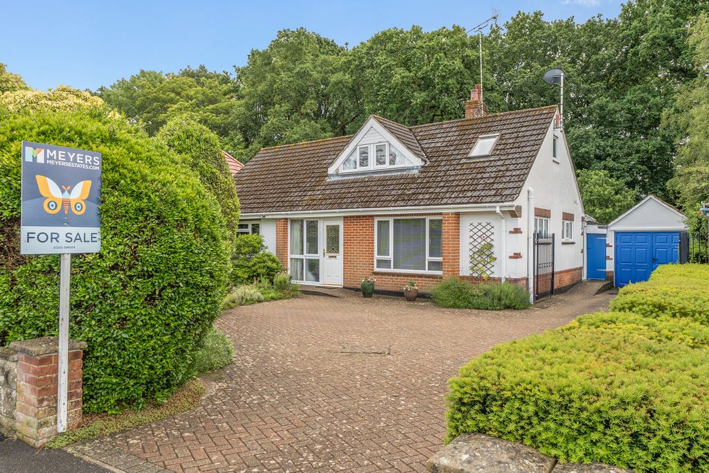 Property photo 1 of 25