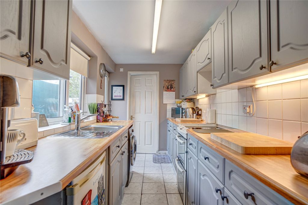 Property photo 3 of 7 Picture No. 06