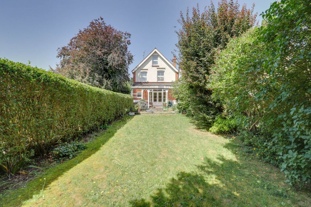 Property photo 2 of 18