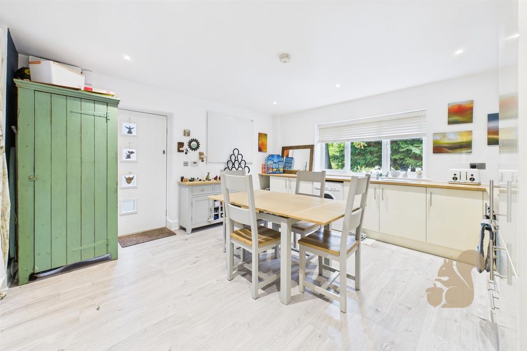 Property photo 3 of 11 Kitchen/Diner