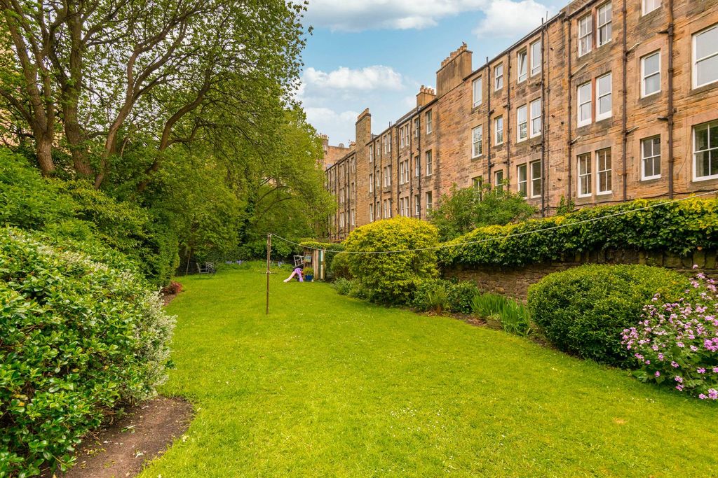 Additional image 23 of 2 bed flat for sale25/6 Montpelier, Edinburgh EH10