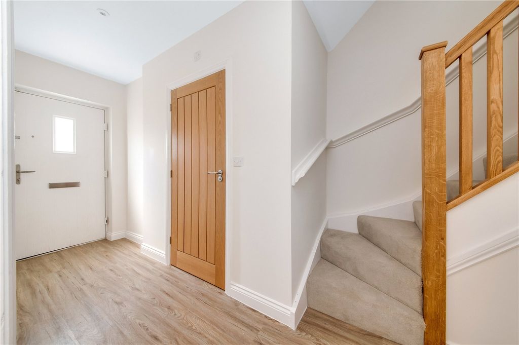 Property photo 2 of 26 Hallway