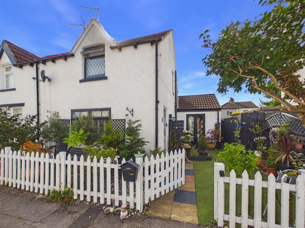 Property photo 1 of 16 Cam05451G0-Pr0182-Still024.Jpg