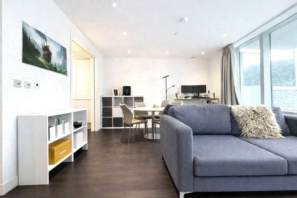 Property photo 2 of 15 Picture No. 20