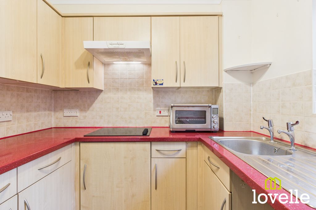 Property photo 3 of 17