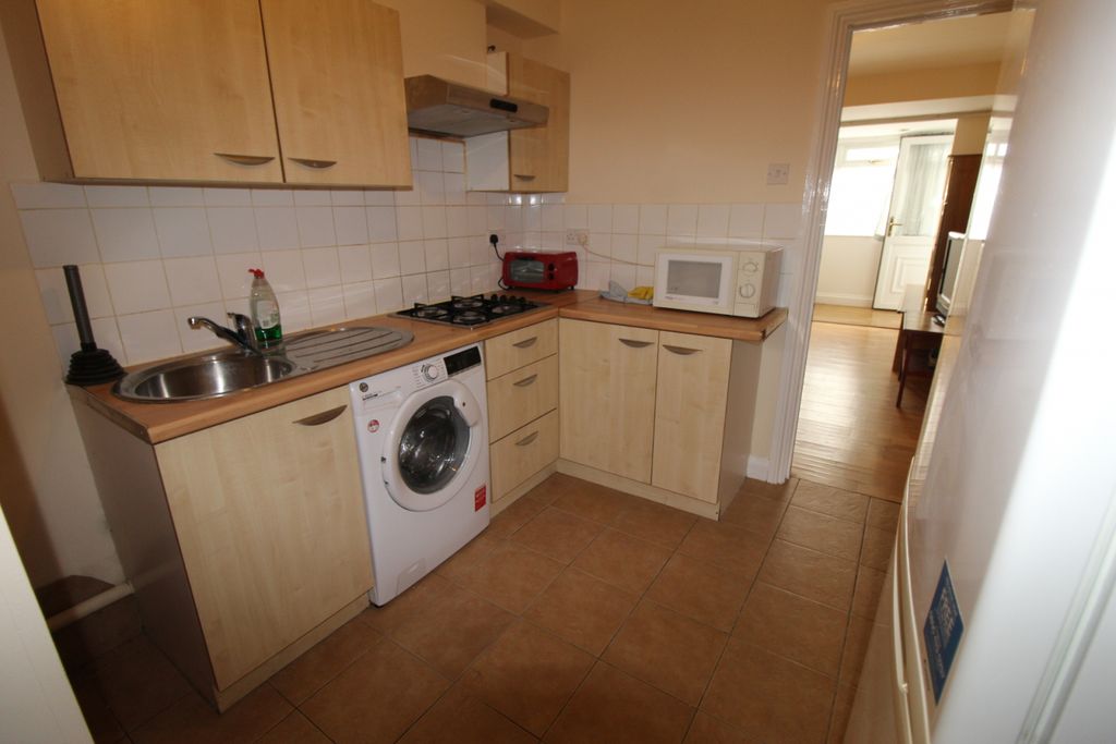 Property photo 1 of 11 One Bedroom Ground Floor Flat Inclusive All The Bills.