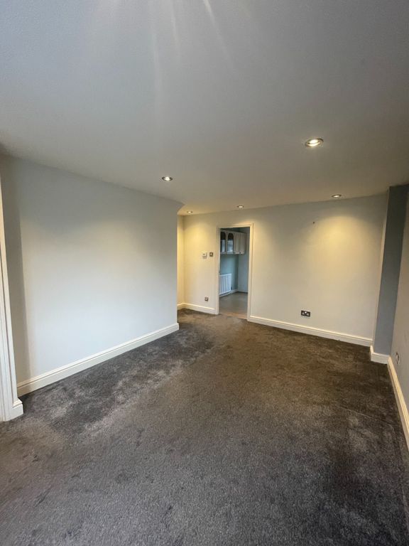 Property photo 2 of 12 Bedroom 1