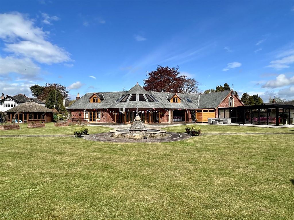 Property photo 1 of 31