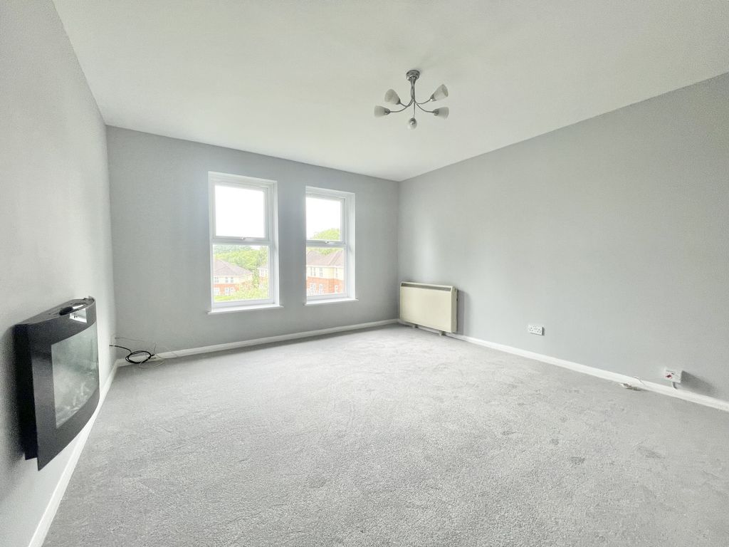 Property photo 3 of 10 Photo 3