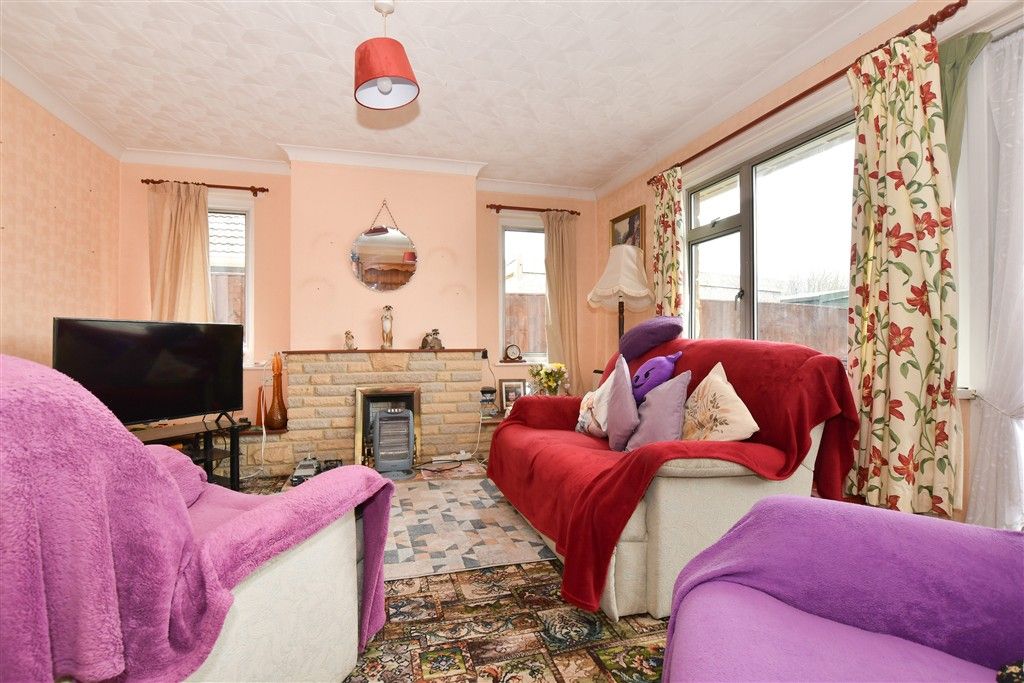 Property photo 3 of 8 Lounge/Dining Room