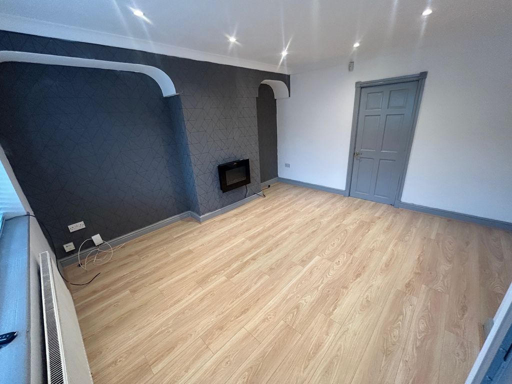 Property photo 2 of 11 Image