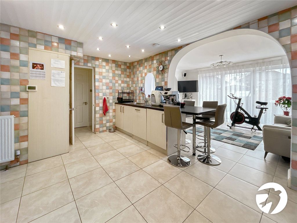 Property photo 2 of 32 Robinson Jackson