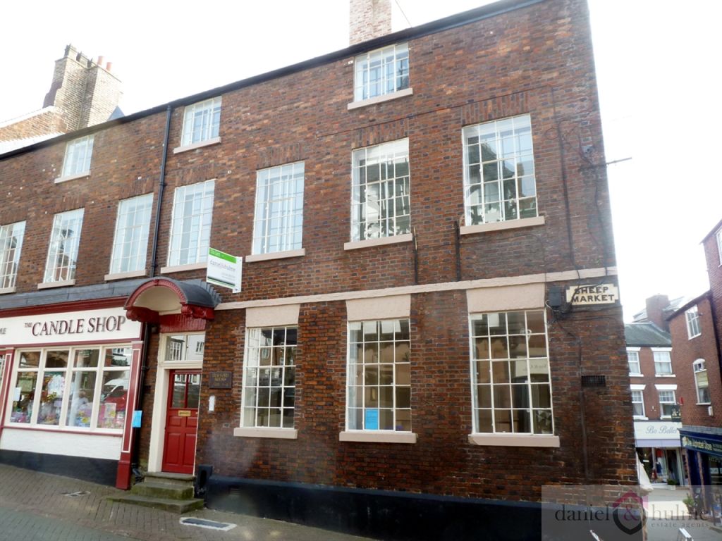 Property photo 2 of 18 Trafford House