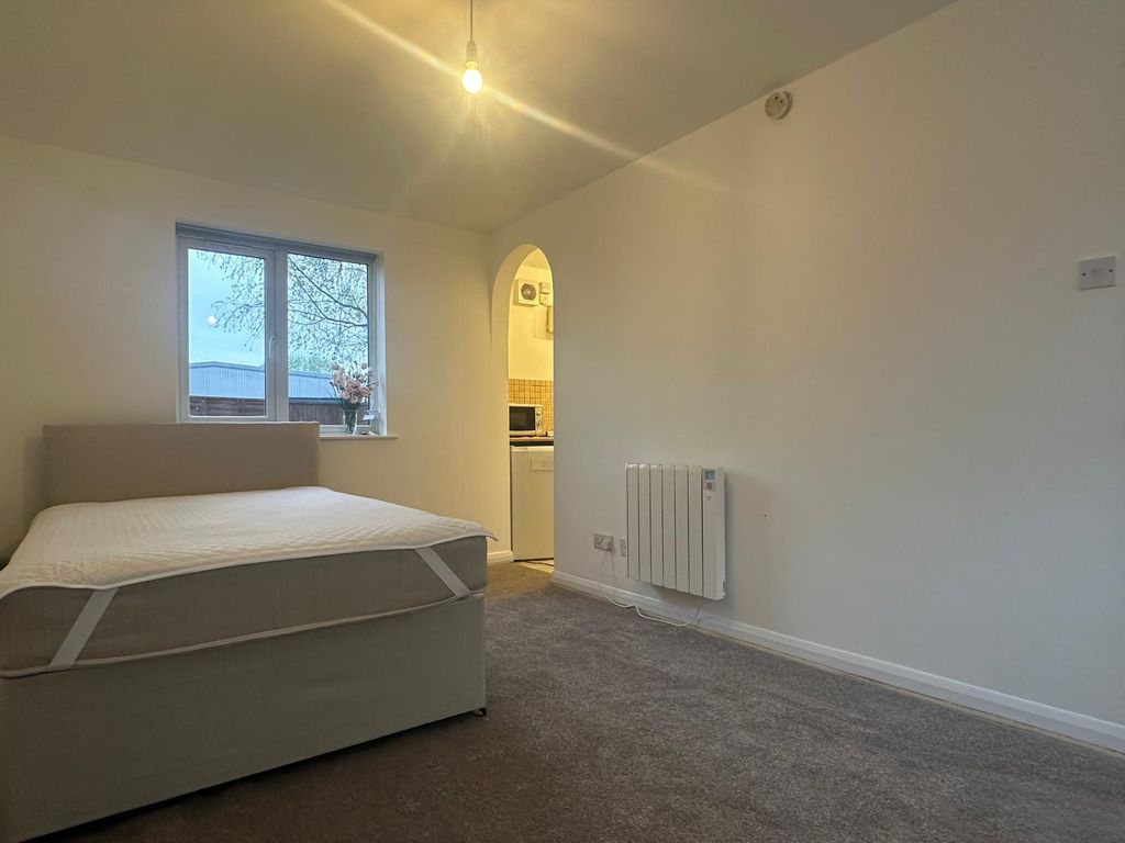 Property photo 3 of 8 Image