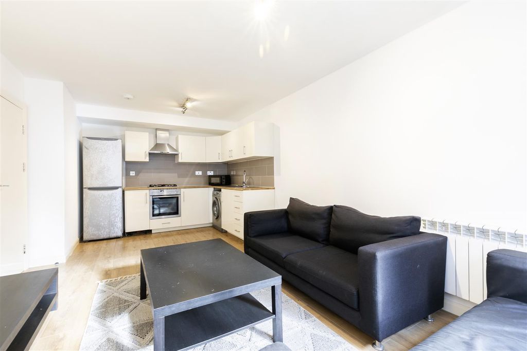 Property photo 1 of 23 F1, 3 Torriano Mews -5.Jpg