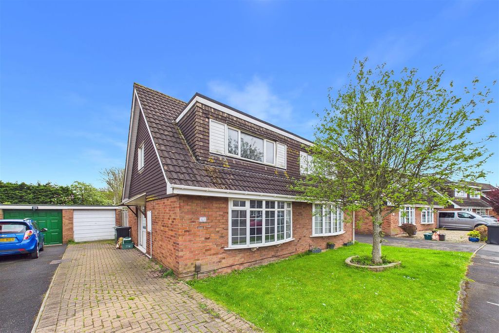 Property photo 1 of 12