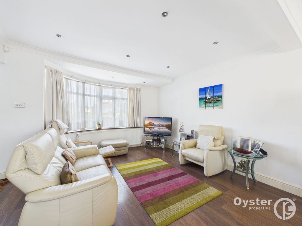 Property photo 3 of 15 Reception