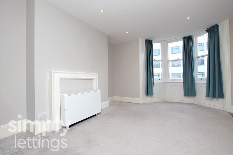 Property photo 2 of 11 Photo 7