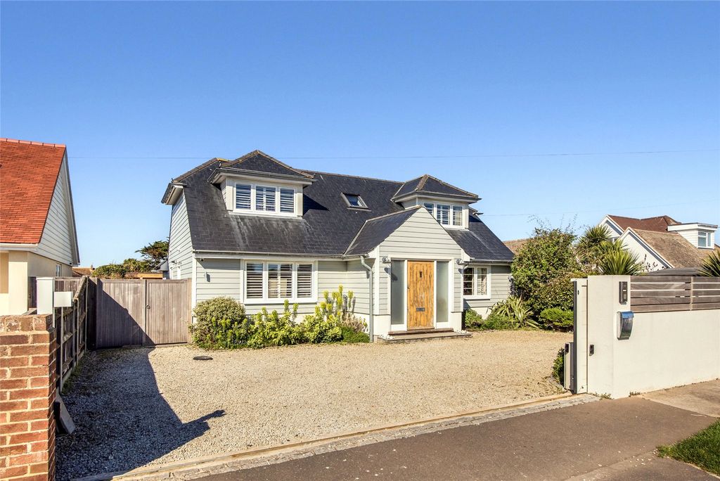 Property photo 1 of 19 Front