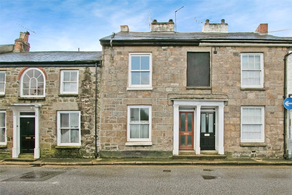 Property photo 1 of 14 Front