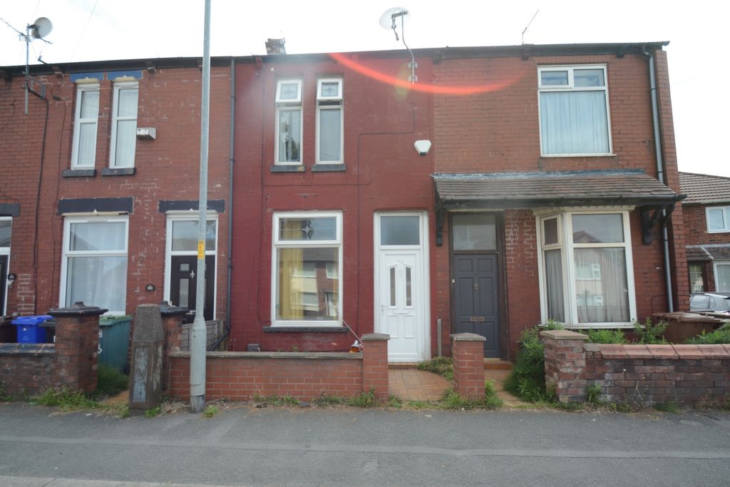 Property photo 1 of 10 Front