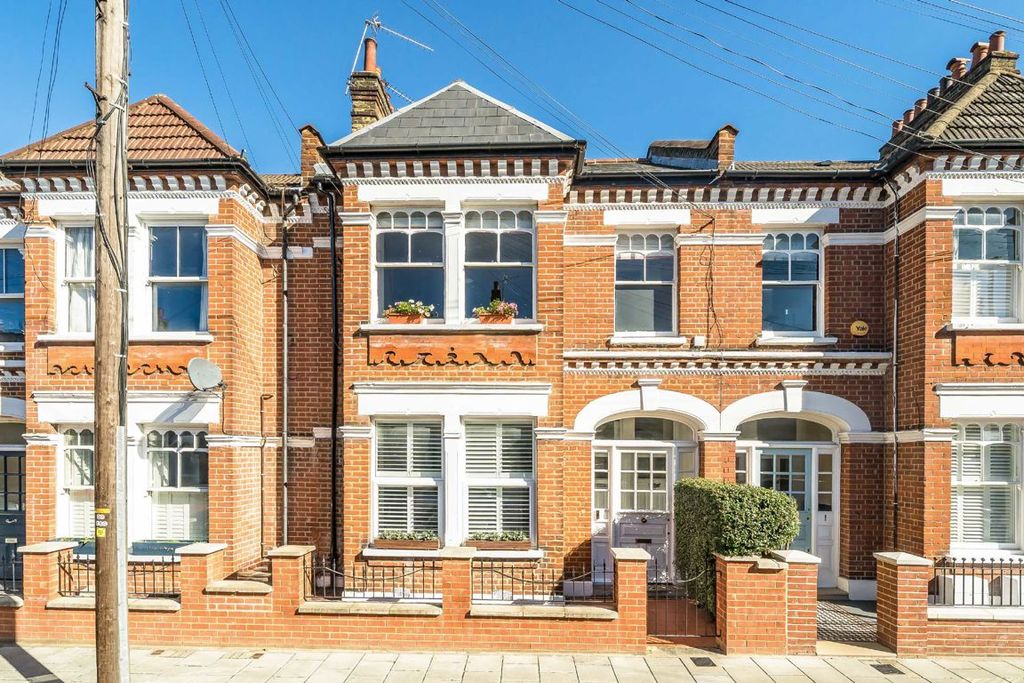 Property photo 1 of 9