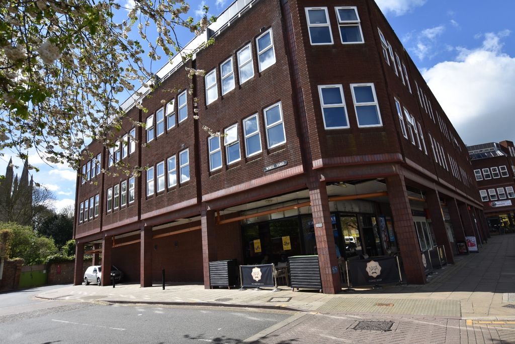 Property photo 1 of 8