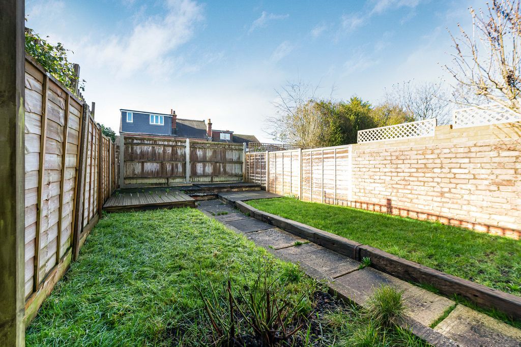 Property photo 3 of 32