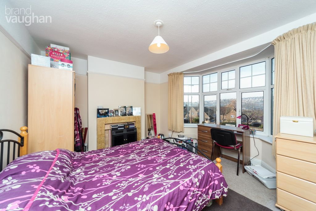 Property photo 3 of 10 Bedroom 1