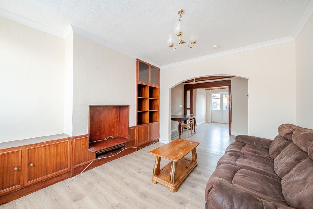 Property photo 2 of 17 Photo 6