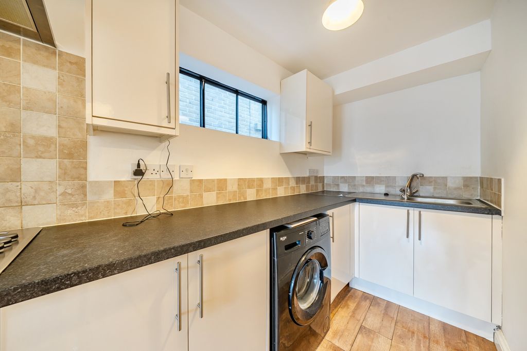 Property photo 2 of 15 Kitchen