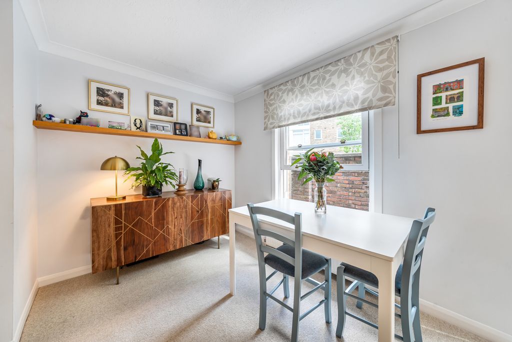 Property photo 3 of 19 1340983-14-689Dfb...