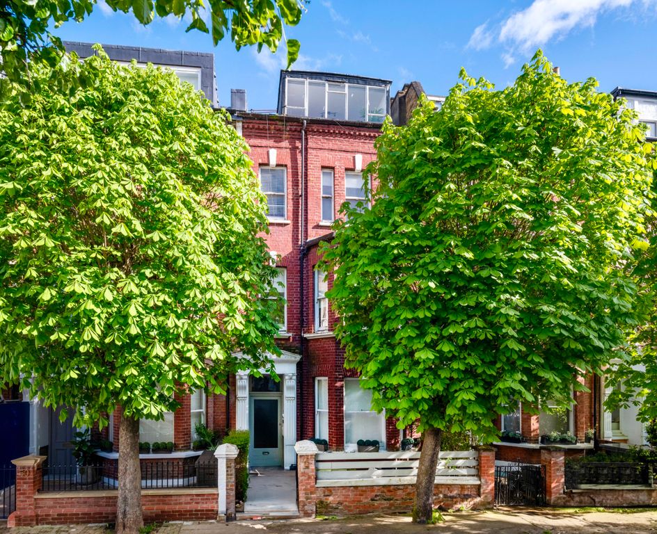 Property photo 1 of 5