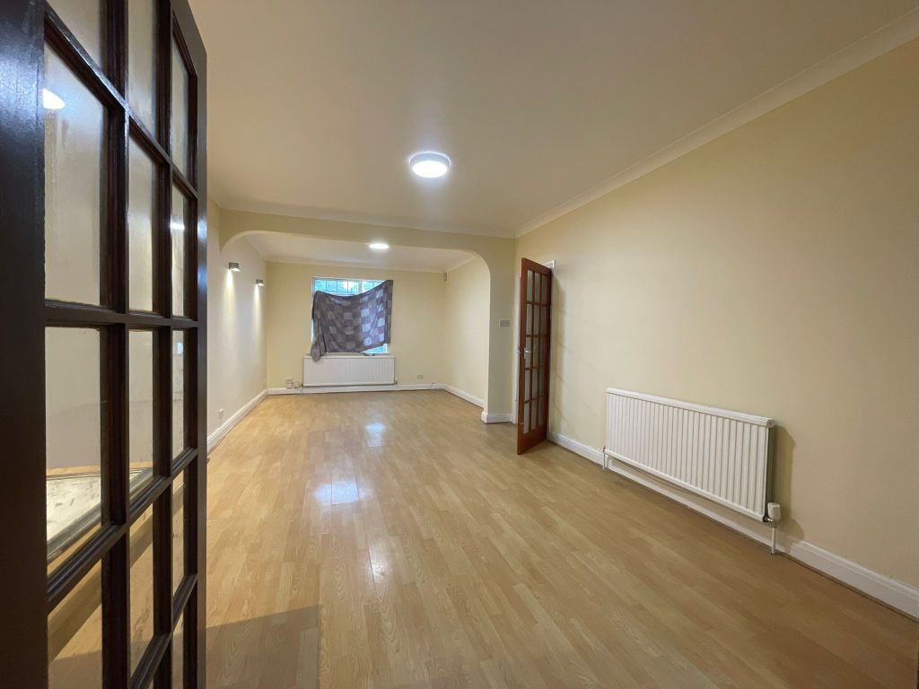 Property photo 3 of 24